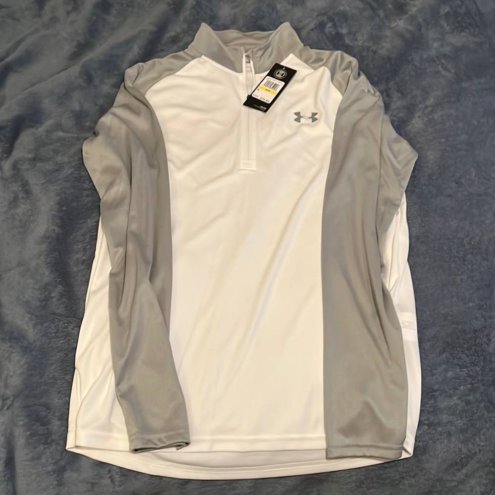 NWT Under Armour 1/4 Zip Long Sleeve size Medium